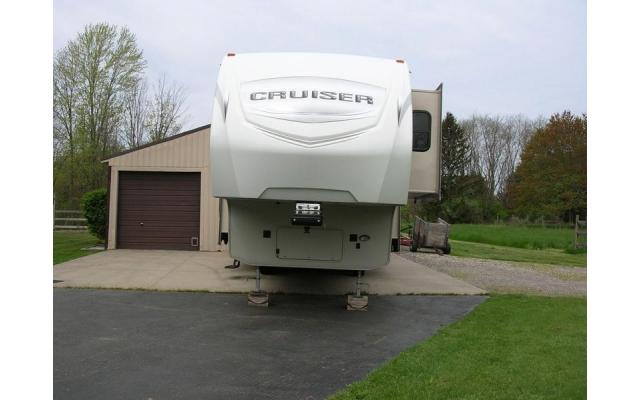 2016 CrossRoads Cruiser CF322RL Fifth Wheel For Sale In Montrose, Michigan 48457