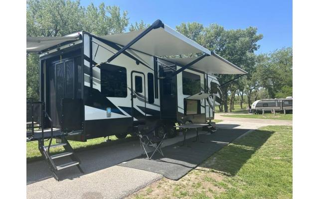 2021 Dutchmen Voltage Fifth Wheel Trailer For sale In Cortland, Nebraska 68331