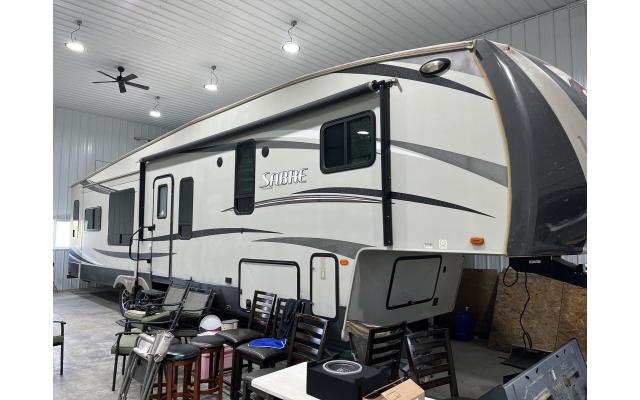 2016 Forest River Sabre Palomino Platinum 36KSTB – For Sale in Froyd, MT 59226
